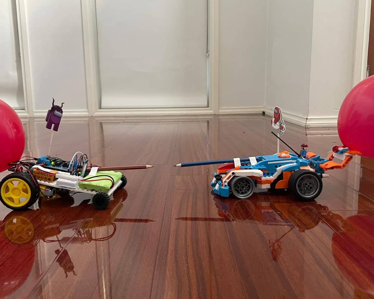Happy children celebrating at a hands-on robotics birthday party with ThinkerLab in Melbourne